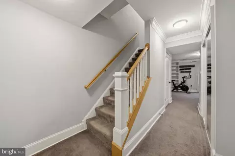 Entry Way - 7414 Hallcrest Dr, Mclean, VA 22102 photo 7 of 7