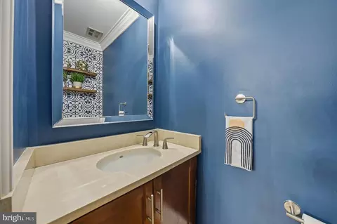 Bath - 7414 Hallcrest Dr, Mclean, VA 22102 photo 1 of 4