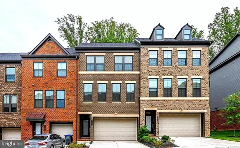 9283 Wood Violet Ct, Fairfax, VA 22031