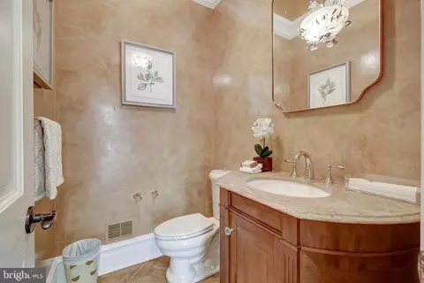 Bath - 8014 Greenwich Woods Dr, Mclean, VA 22102 photo 1 of 12