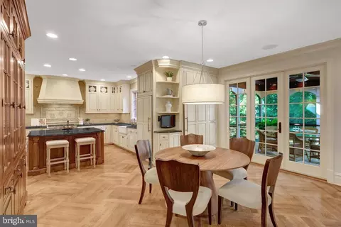 Dining - 8014 Greenwich Woods Dr, Mclean, VA 22102 photo 3 of 5