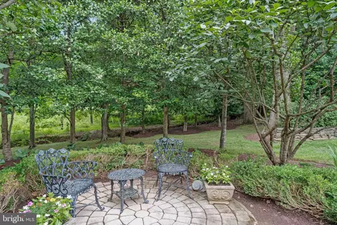 Exterior - 8014 Greenwich Woods Dr, Mclean, VA 22102 photo 15 of 24