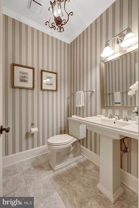 Bath - 8014 Greenwich Woods Dr, Mclean, VA 22102 photo 2 of 12