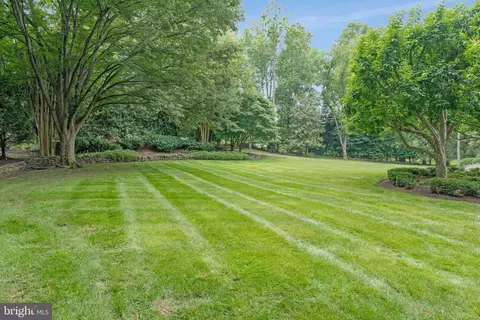 Exterior - 8014 Greenwich Woods Dr, Mclean, VA 22102 photo 24 of 24