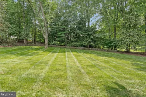 Exterior - 8014 Greenwich Woods Dr, Mclean, VA 22102 photo 20 of 24