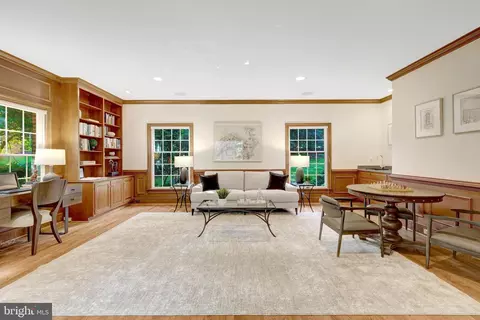 Living - 8014 Greenwich Woods Dr, Mclean, VA 22102 photo 5 of 5