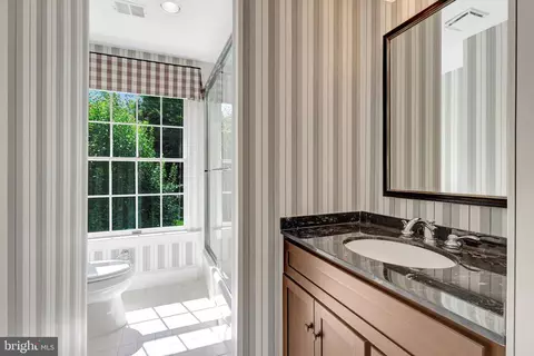 Bath - 8014 Greenwich Woods Dr, Mclean, VA 22102 photo 9 of 12