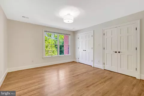 Bedroom - 8014 Greenwich Woods Dr, Mclean, VA 22102 photo 3 of 12