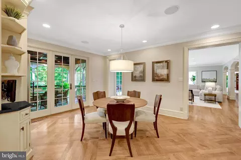 Dining - 8014 Greenwich Woods Dr, Mclean, VA 22102 photo 5 of 5
