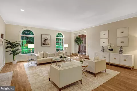 Living - 8014 Greenwich Woods Dr, Mclean, VA 22102 photo 1 of 5