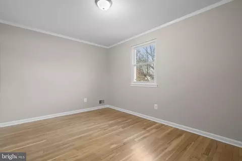 Bedroom - 8701 Cromwell Dr, Springfield, VA 22151 photo 3 of 4