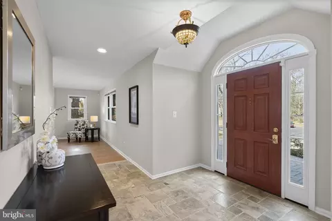 Entry Way - 8701 Cromwell Dr, Springfield, VA 22151 photo 1 of 2