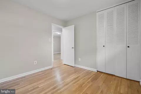 Bedroom - 8701 Cromwell Dr, Springfield, VA 22151 photo 4 of 4