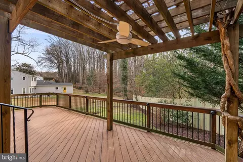 Exterior - 8701 Cromwell Dr, Springfield, VA 22151 photo 4 of 5