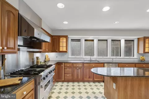 Kitchen - 8701 Cromwell Dr, Springfield, VA 22151 photo 1 of 4