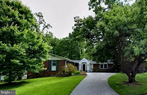 Exterior - 8701 Cromwell Dr, Springfield, VA 22151 photo 2 of 5