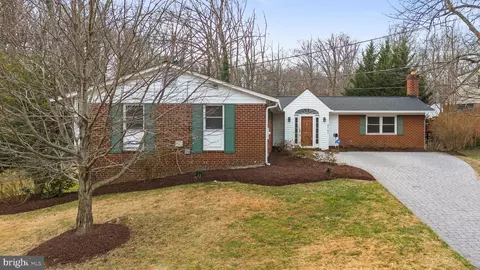 8701 Cromwell Dr, Springfield, VA 22151