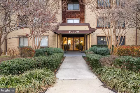 10300 Bushman Dr #201, Oakton, VA 22124
