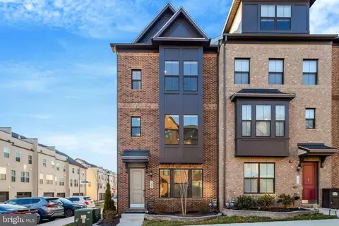 7282 Nittany Ln, Alexandria, VA 22306
