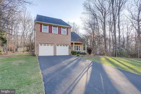 4746 Holly Ave, Fairfax, VA 22030