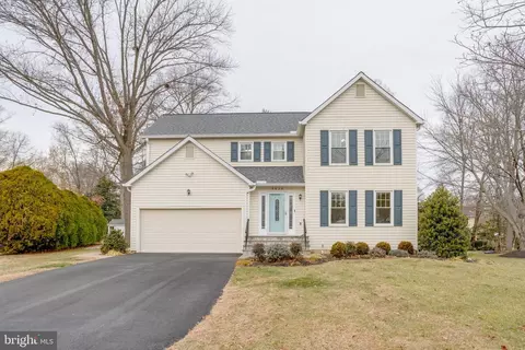 9820 Westwood Manor Ct, Burke, VA 22015