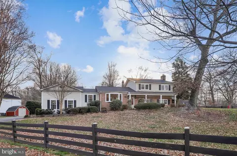 3414 Valewood Dr, Oakton, VA 22124