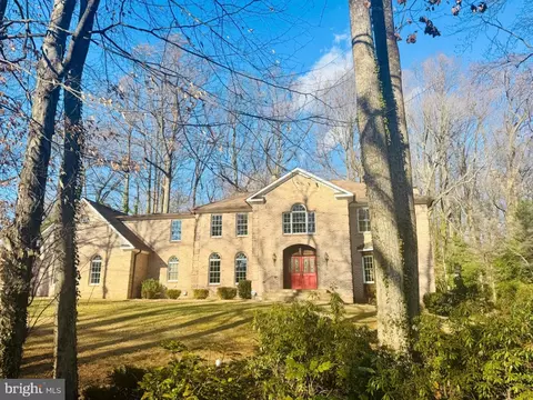 4221 Sherando Ln, Annandale, VA 22003