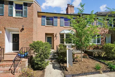 6315 Olde Towne Ct, Alexandria, VA 22307