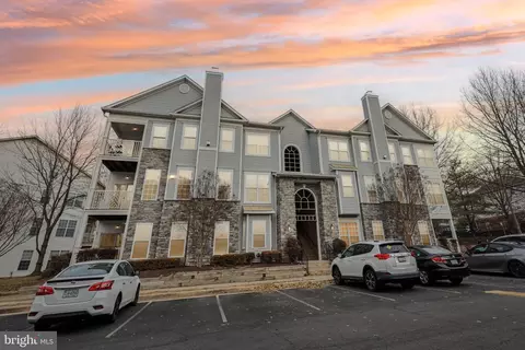 5963 Founders Hill Dr #201, Alexandria, VA 22310