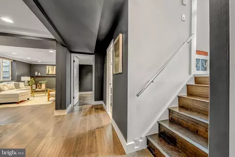 Entry Way - 1717 Valley Ave, Mclean, VA 22101 photo 2 of 2