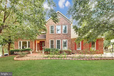 15313 Surrey House Way, Centreville, VA 20120