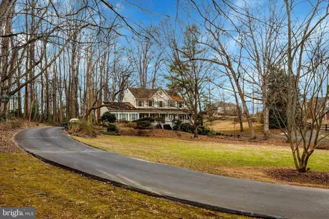 11273 A Waples Mill Rd, Oakton, VA 22124