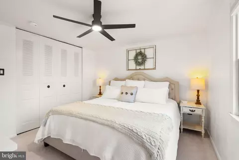 Bedroom - 7902 Cliff Rock Ct, Springfield, VA 22153 photo 2 of 6