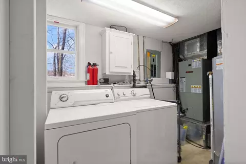 Other - 7902 Cliff Rock Ct, Springfield, VA 22153 photo 10 of 14