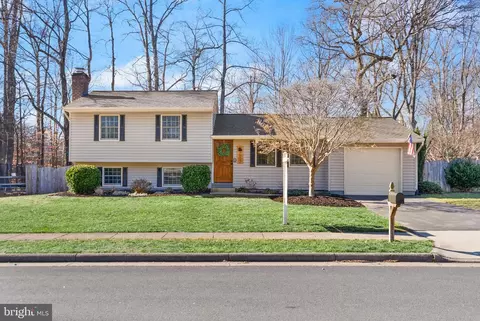 Exterior - 7902 Cliff Rock Ct, Springfield, VA 22153 photo 23 of 24