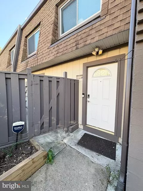 3813 Segundo Pl #D, Alexandria, VA 22309