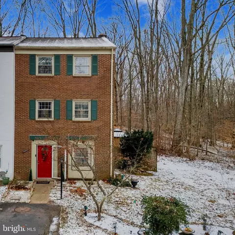 14839 Maidstone Ct, Centreville, VA 20120