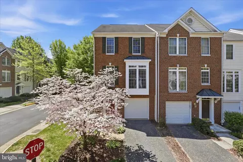 4050 Fairfax Center Hunt Trl, Fairfax, VA 22030