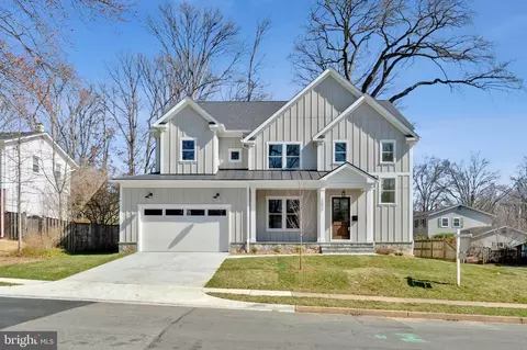 2633 Wooster Ct, Vienna, VA 22180