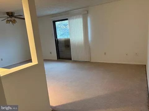 8384 Brockham Dr #29/84K, Alexandria, VA 22309