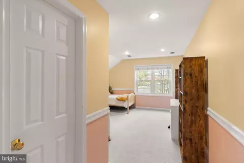 Entry Way - 11401 Tanbark Dr, Reston, VA 20191 photo 9 of 10