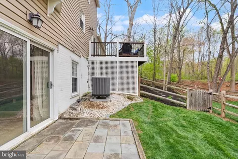 Exterior - 11401 Tanbark Dr, Reston, VA 20191 photo 10 of 14