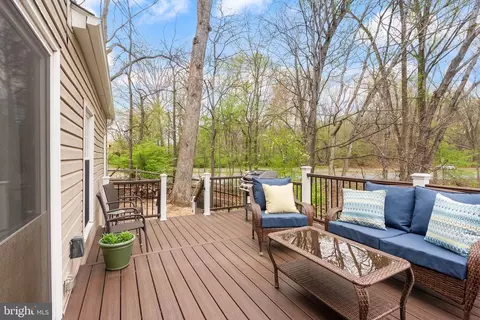 Exterior - 11401 Tanbark Dr, Reston, VA 20191 photo 7 of 14