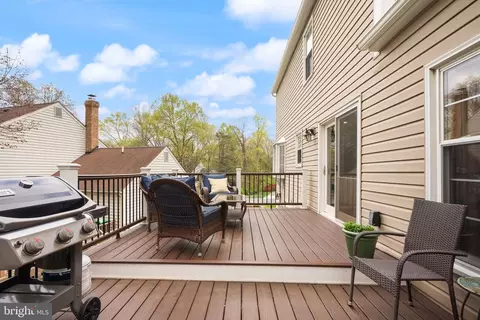 Exterior - 11401 Tanbark Dr, Reston, VA 20191 photo 6 of 14
