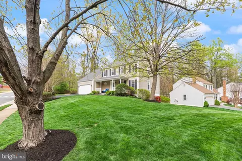 Exterior - 11401 Tanbark Dr, Reston, VA 20191 photo 3 of 14