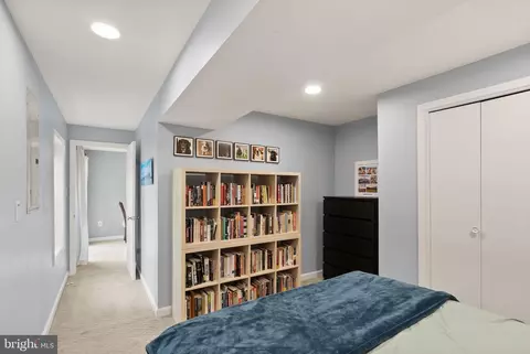 Bedroom - 11401 Tanbark Dr, Reston, VA 20191 photo 13 of 13