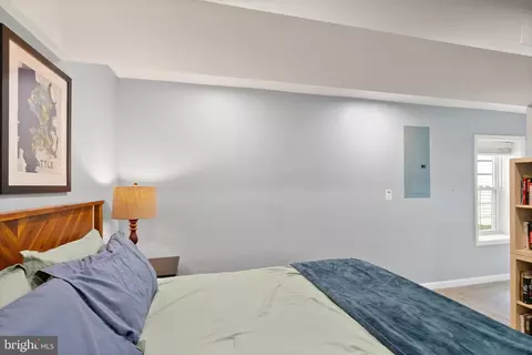 Bedroom - 11401 Tanbark Dr, Reston, VA 20191 photo 12 of 13