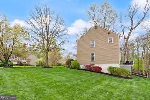 Exterior - 11401 Tanbark Dr, Reston, VA 20191 photo 14 of 14