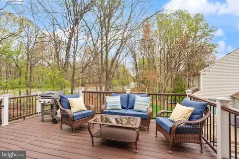 Exterior - 11401 Tanbark Dr, Reston, VA 20191 photo 5 of 14