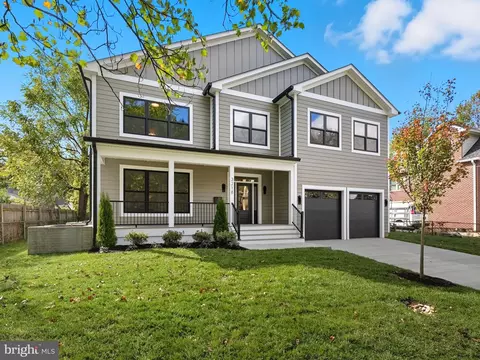 3218 Blundell Rd, Falls Church, VA 22042